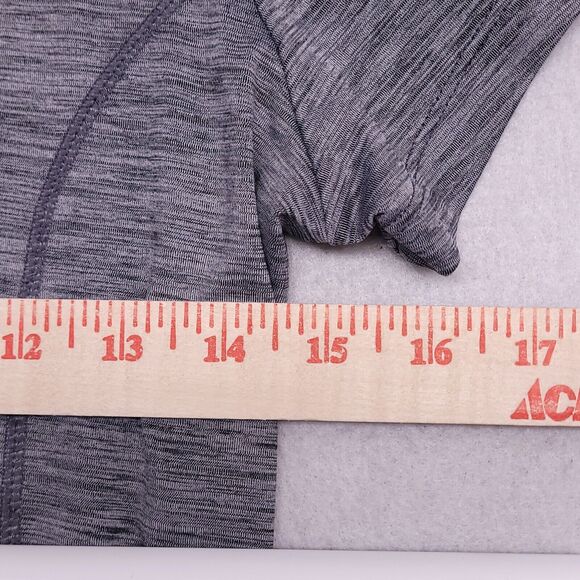 Reebok Casual Athletic Short Sleeve T-Shirt Womens Size Extra Small XS Gray - Picture 9 of 11